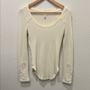 Free People Long Sleeve Thermal Style Top Size Medium
